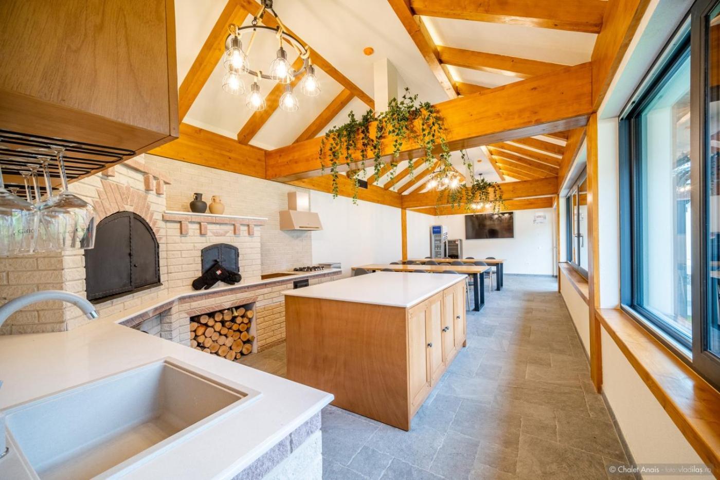 Anais Chalet Câmpulung Moldovenesc Exteriör bild